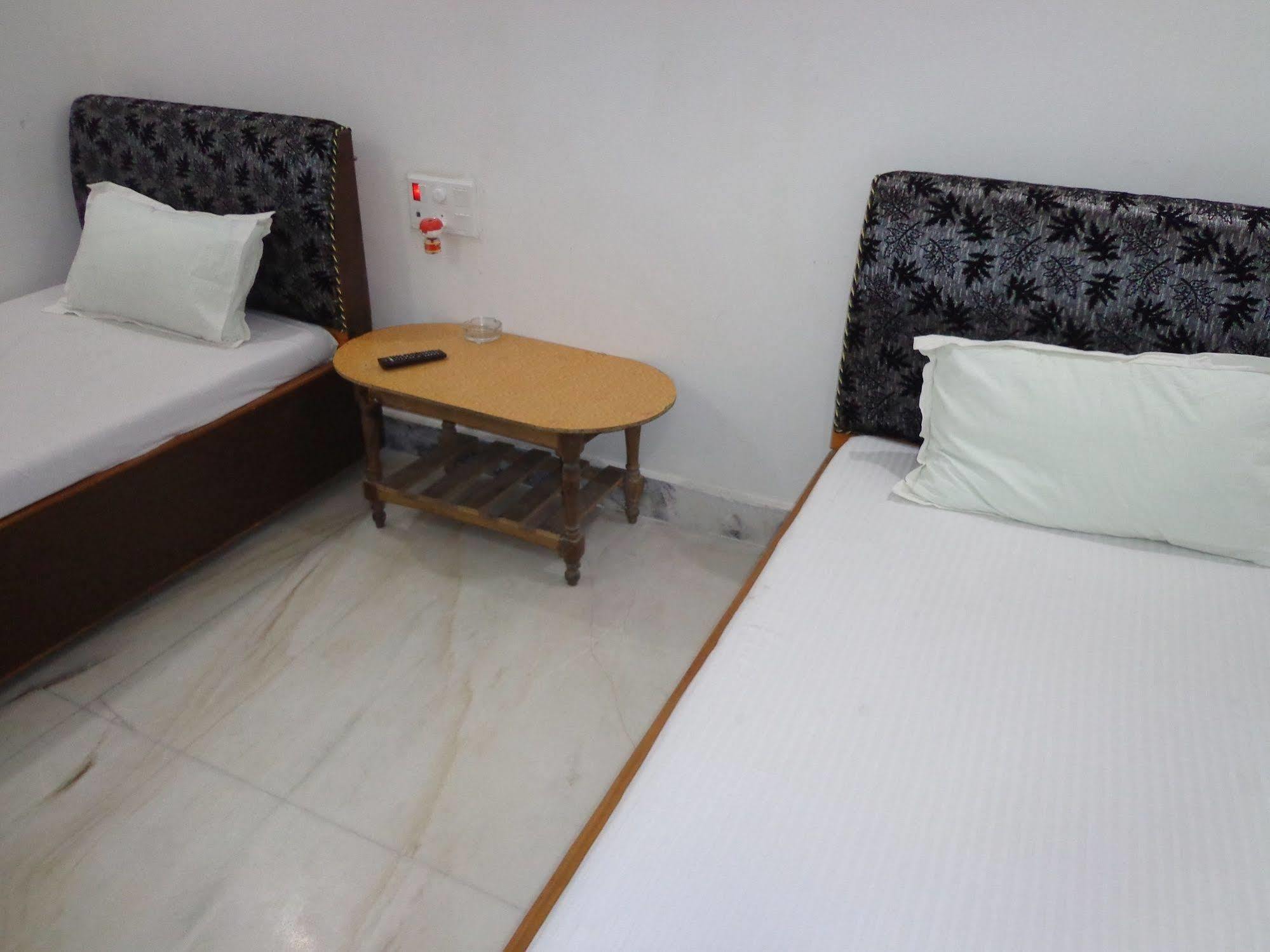 Jyoti Guest House Bodh Gaya Luaran gambar