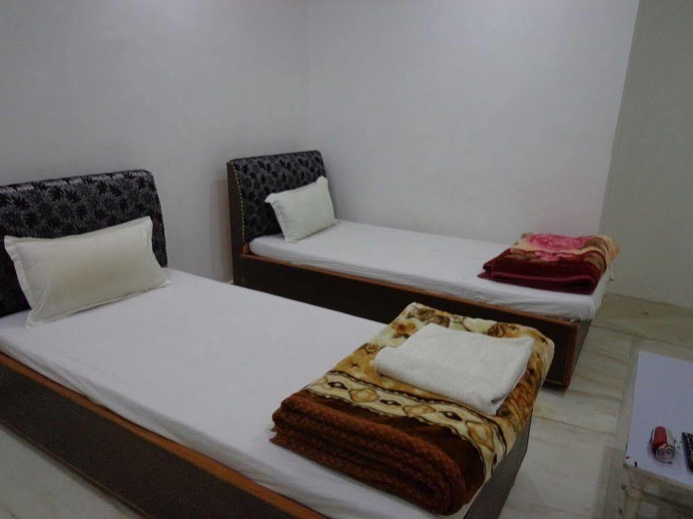Jyoti Guest House Bodh Gaya Luaran gambar